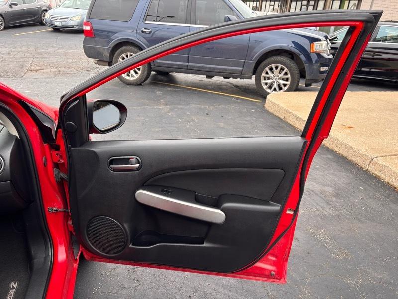 Mazda MAZDA2 Sport 2011