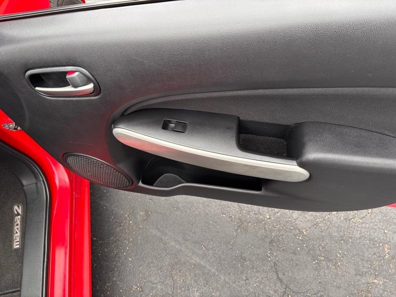 Mazda MAZDA2 Sport 2011