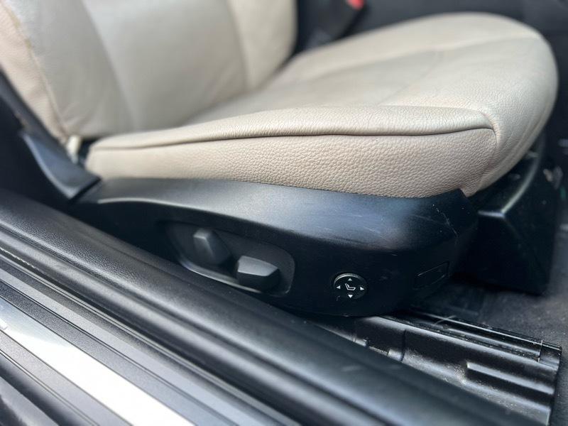 BMW 3-Series 335i Convertible 2011