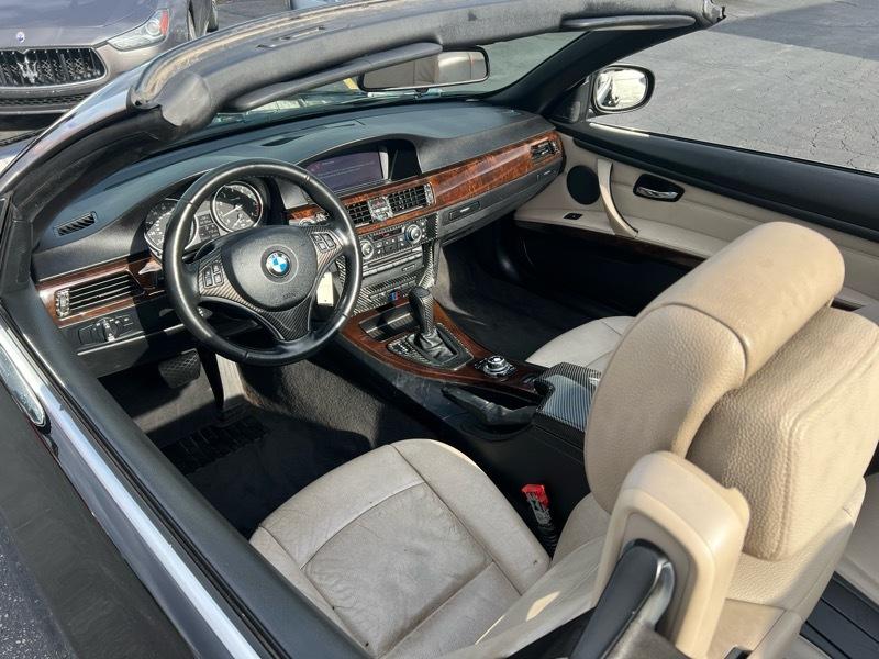 BMW 3-Series 335i Convertible 2011