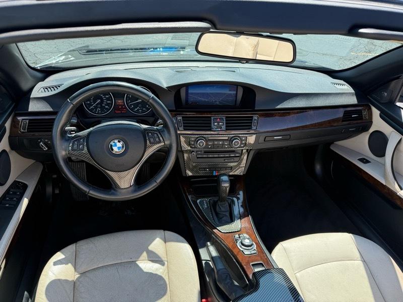 BMW 3-Series 335i Convertible 2011
