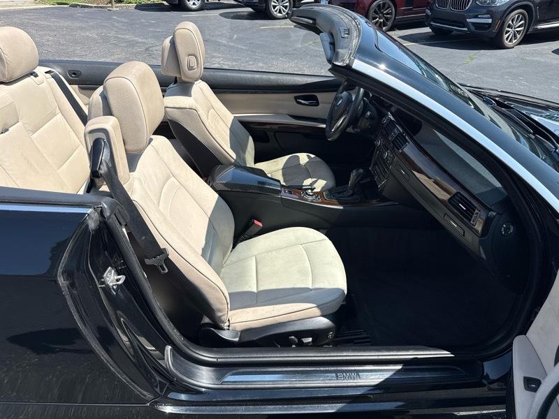 BMW 3-Series 335i Convertible 2011