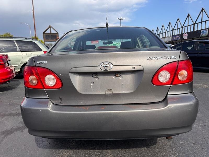 Toyota Corolla LE 2005