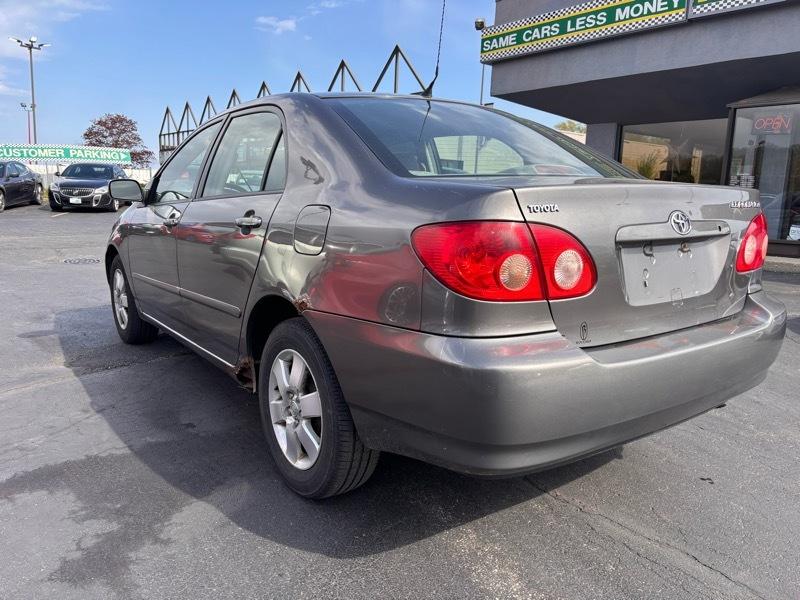 Toyota Corolla LE 2005