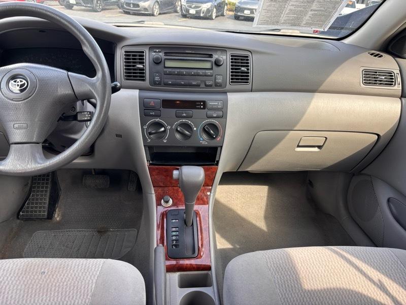 Toyota Corolla LE 2005