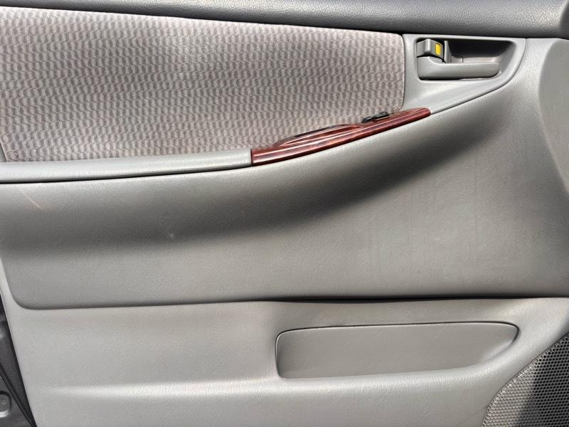 Toyota Corolla LE 2005