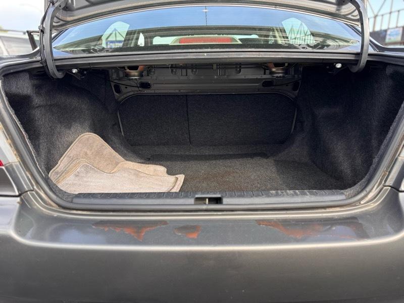 Toyota Corolla LE 2005