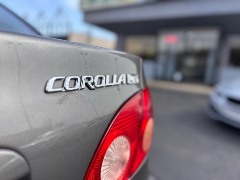 Toyota Corolla LE 2005