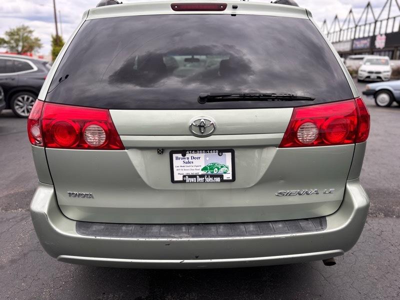 Toyota Sienna LE 7-Passenger 2006
