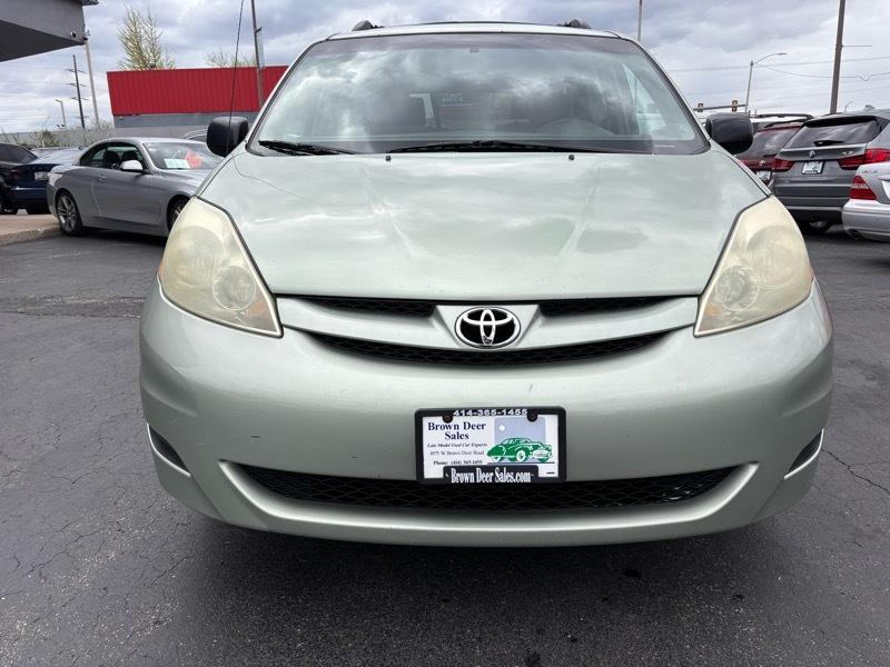 Toyota Sienna LE 7-Passenger 2006