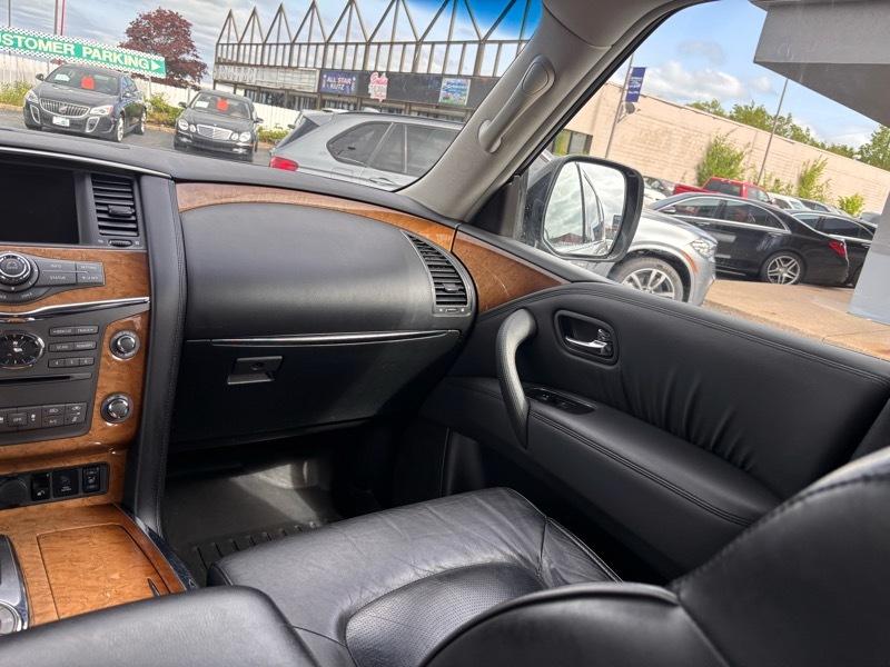 Infiniti QX56 4WD 2012