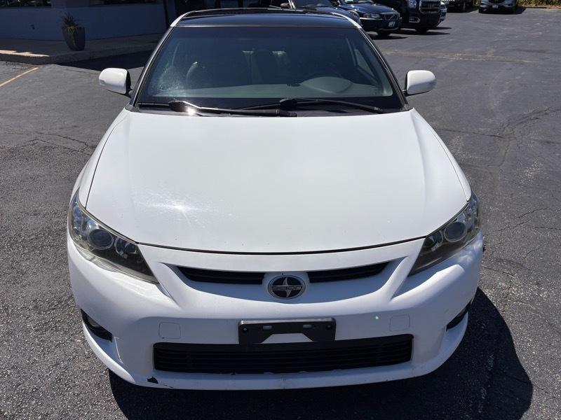 Scion tC Sports Coupe 6-Spd AT 2011