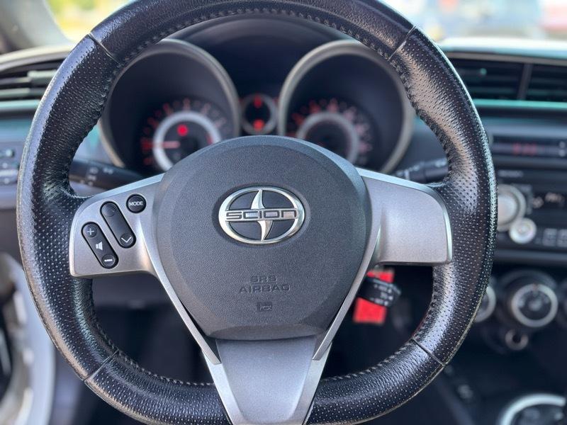 Scion tC Sports Coupe 6-Spd AT 2011