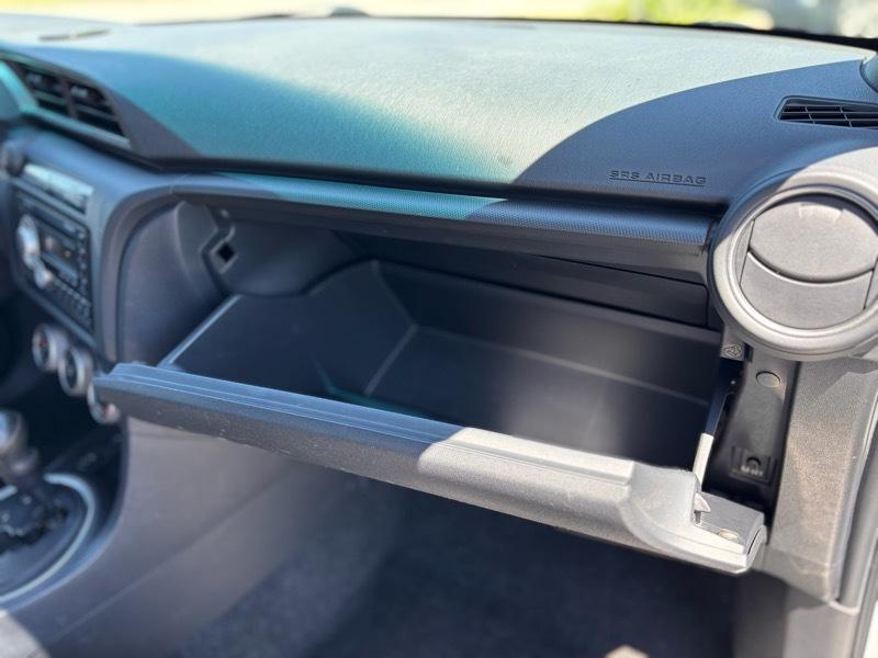 Scion tC Sports Coupe 6-Spd AT 2011