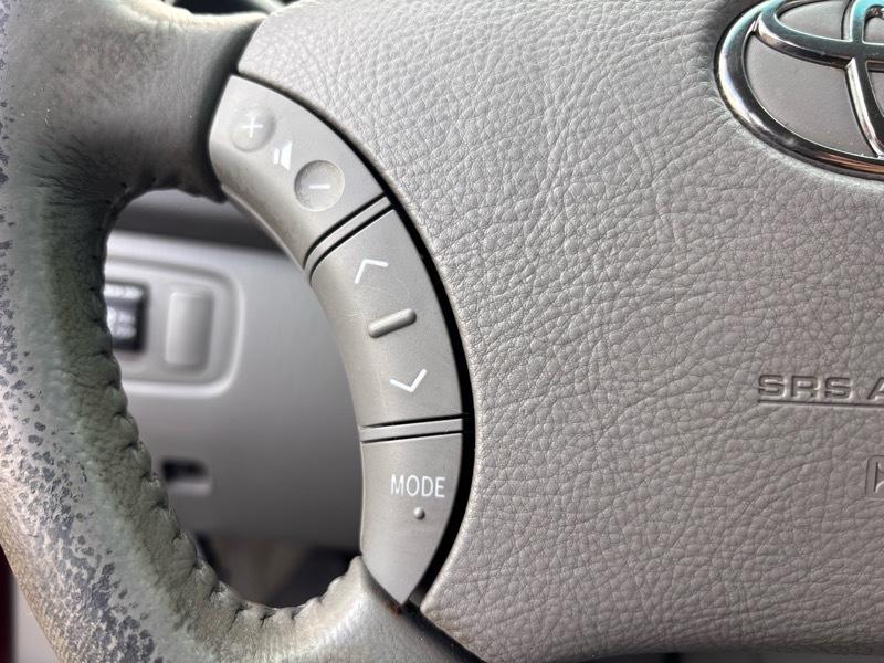 Toyota Sienna XLE FWD 2010