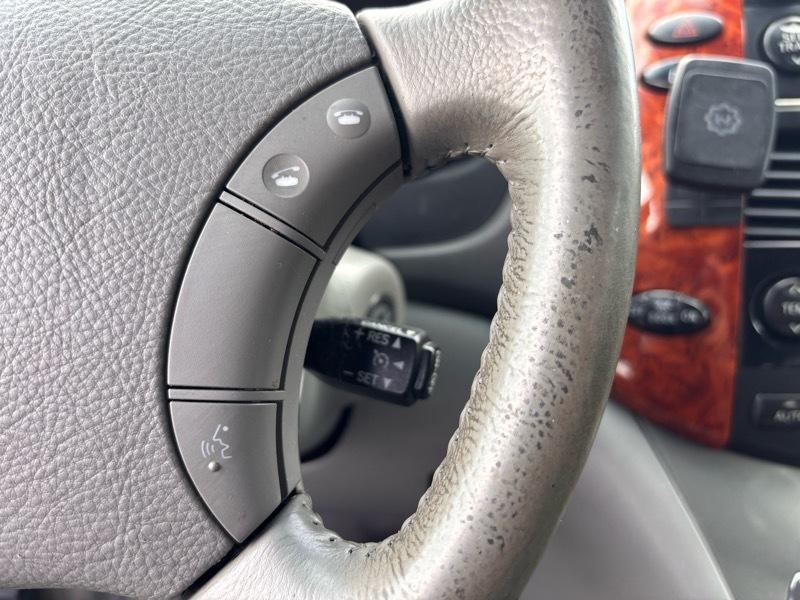 Toyota Sienna XLE FWD 2010
