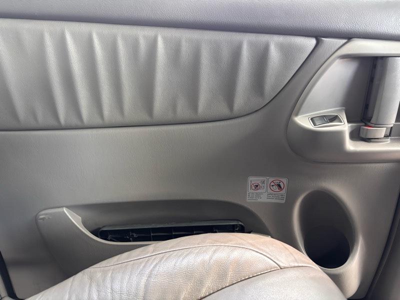 Toyota Sienna XLE FWD 2010