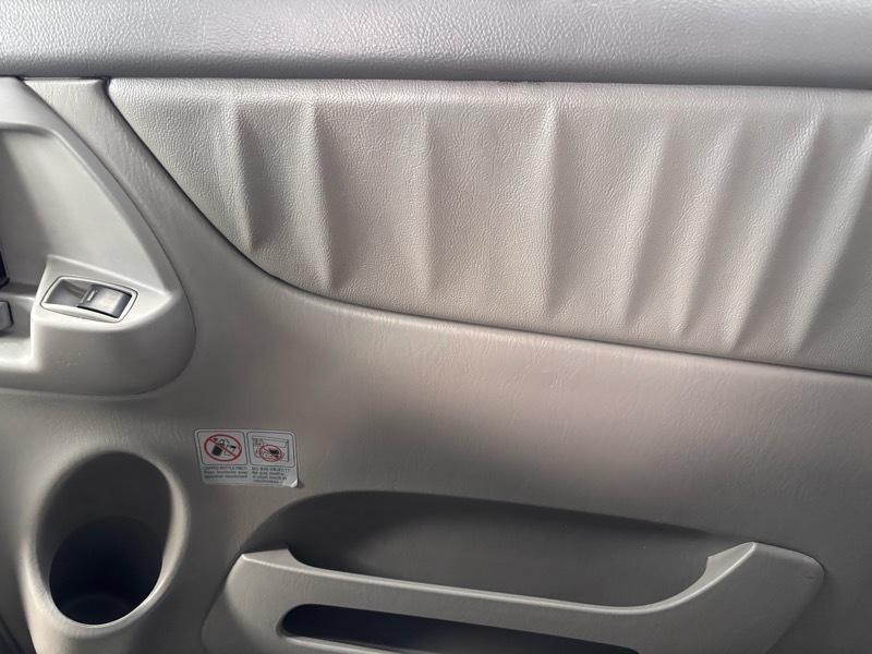Toyota Sienna XLE FWD 2010