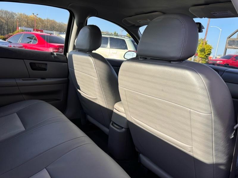 Ford Taurus SEL 2007