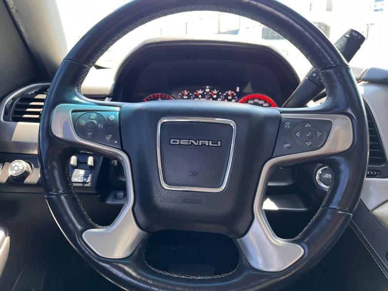 GMC Yukon XL Denali 4WD 2016