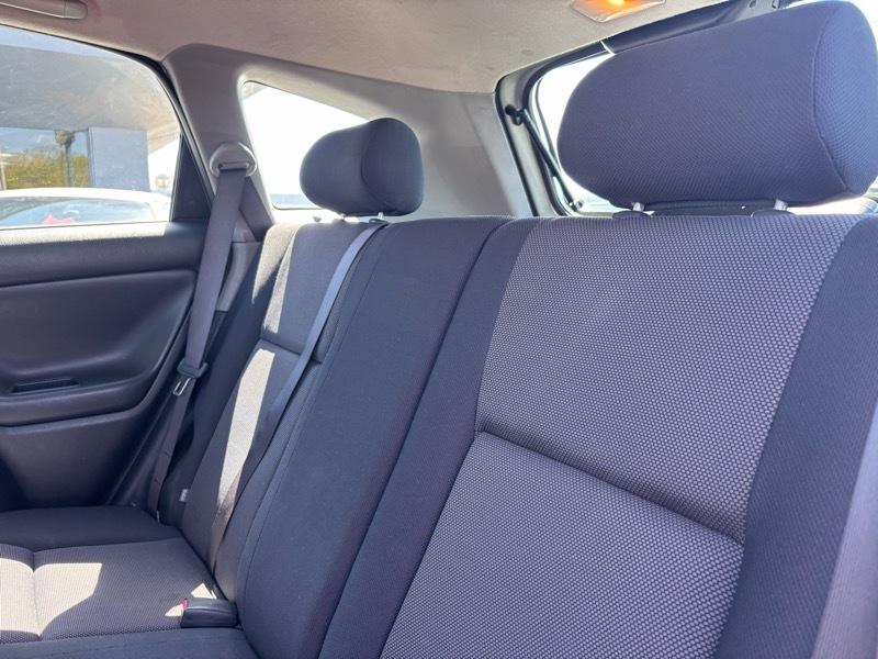 Pontiac Vibe Base 2004