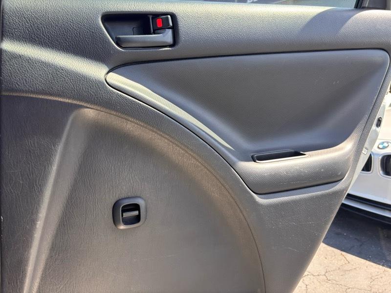 Pontiac Vibe Base 2004