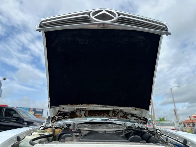 Mercedes-Benz 560 SL 1987