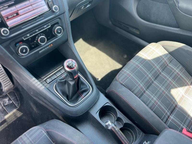 Volkswagen GTI 4-door 2012