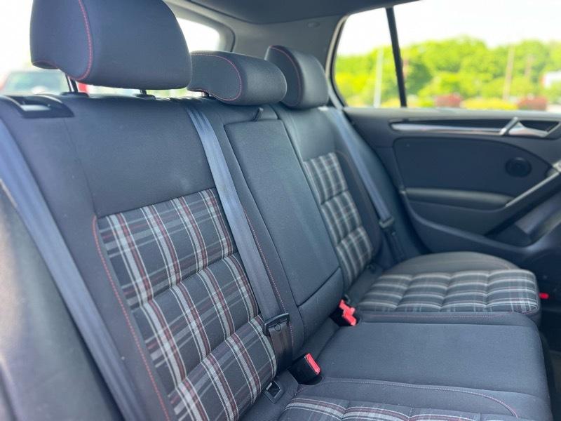 Volkswagen GTI 4-door 2012