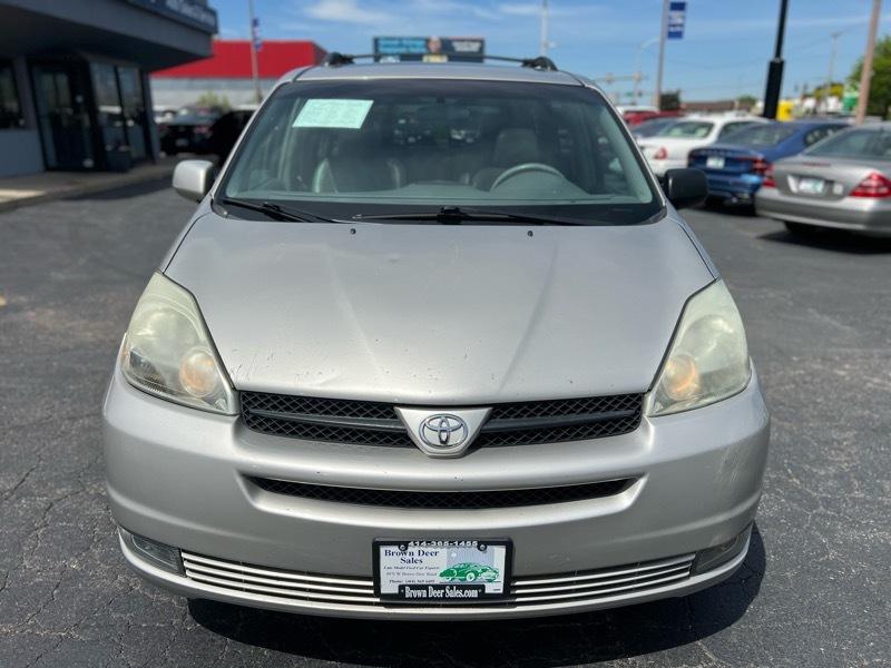 Toyota Sienna XLE 2004
