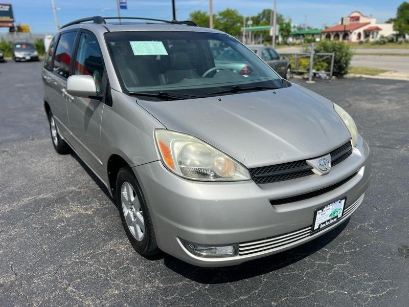 Toyota Sienna XLE 2004