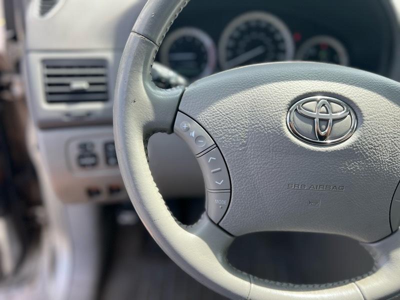 Toyota Sienna XLE 2004