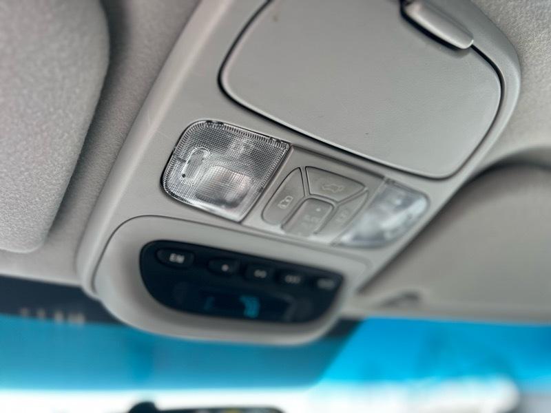 Toyota Sienna XLE 2004