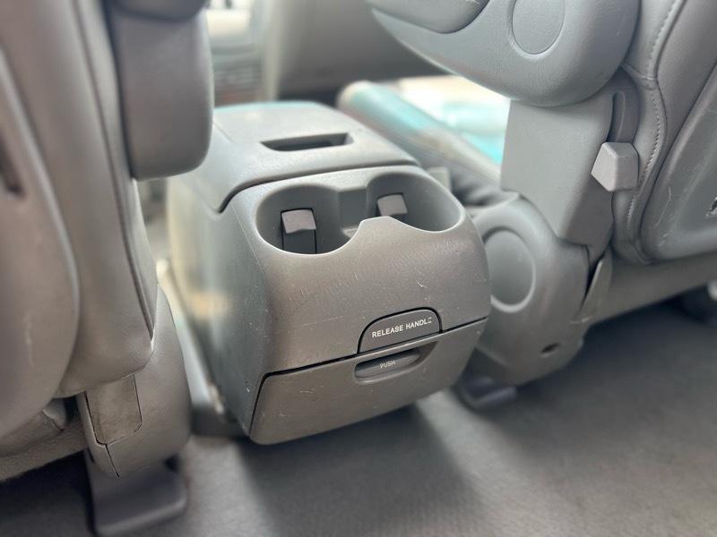 Toyota Sienna XLE 2004