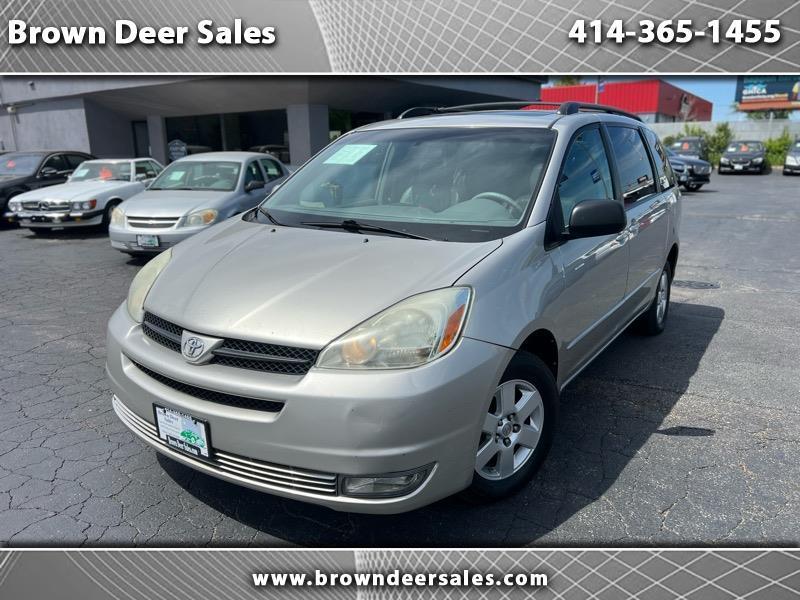 2004 Toyota Sienna XLE's photo