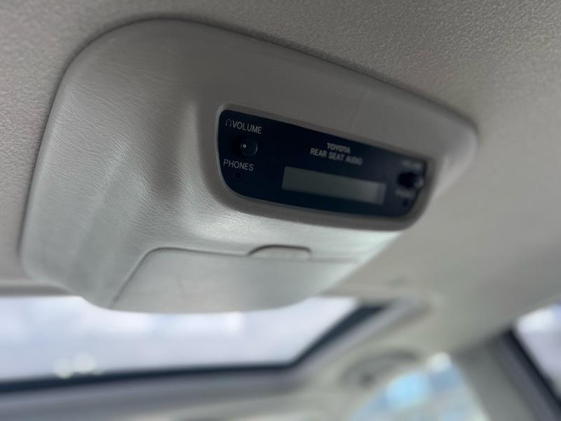 Toyota Sienna XLE 2004