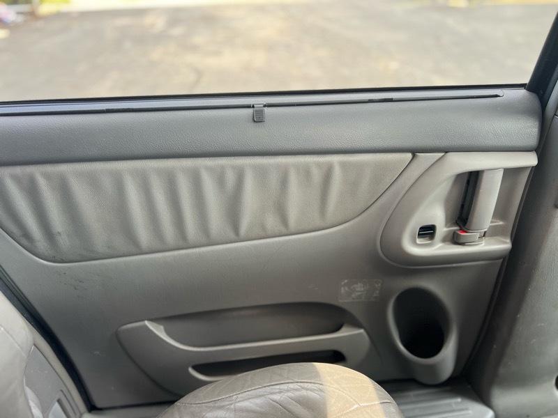 Toyota Sienna XLE 2004