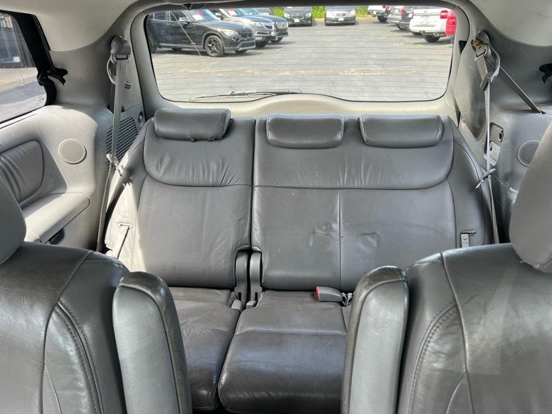 Toyota Sienna XLE 2004