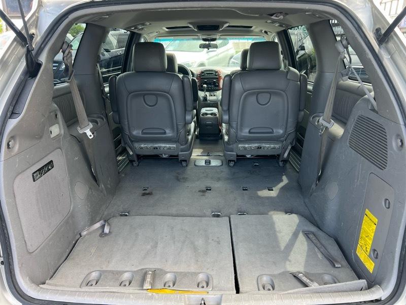 Toyota Sienna XLE 2004