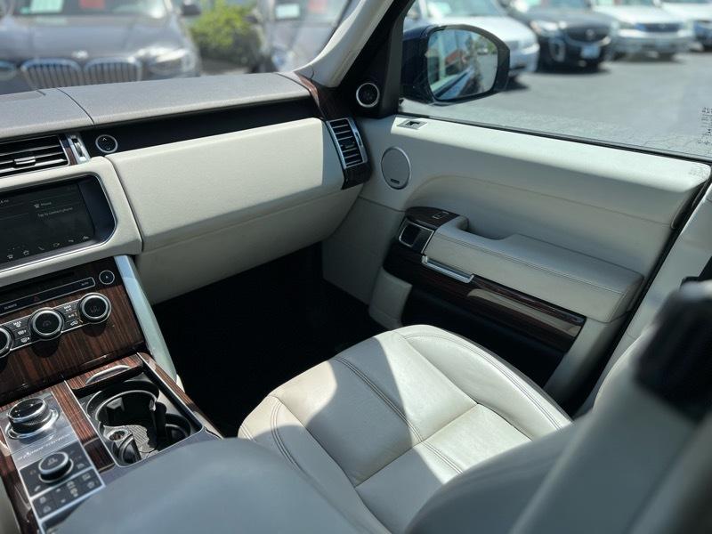 Land Rover Range Rover Base 2017