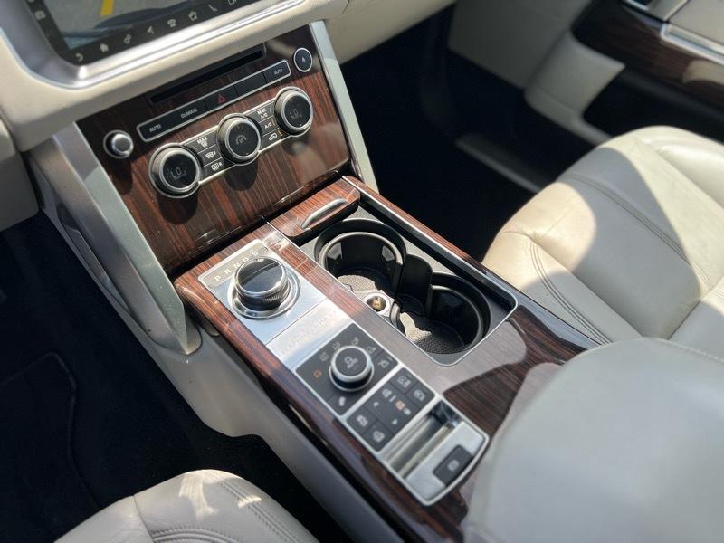 Land Rover Range Rover Base 2017