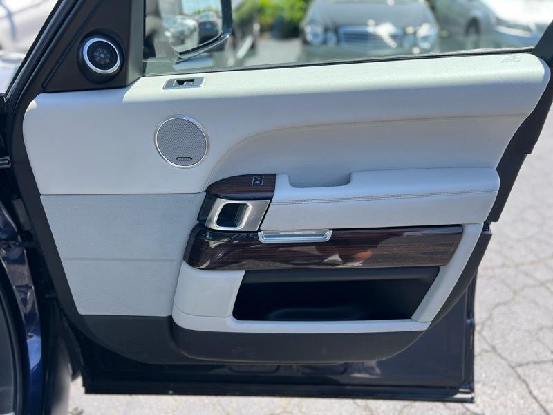 Land Rover Range Rover Base 2017