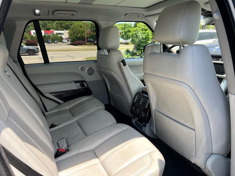 Land Rover Range Rover Base 2017