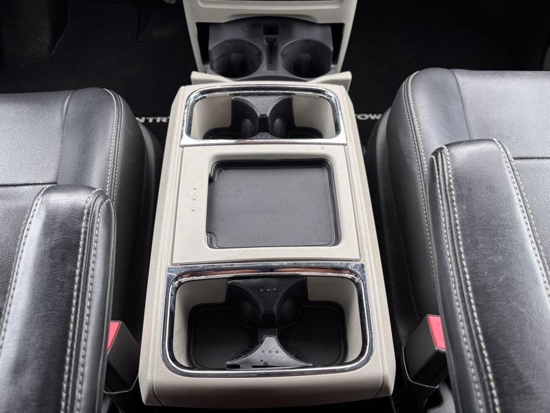 Chrysler Town & Country Touring 2013