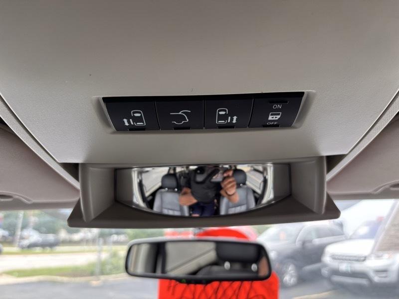 Chrysler Town & Country Touring 2013