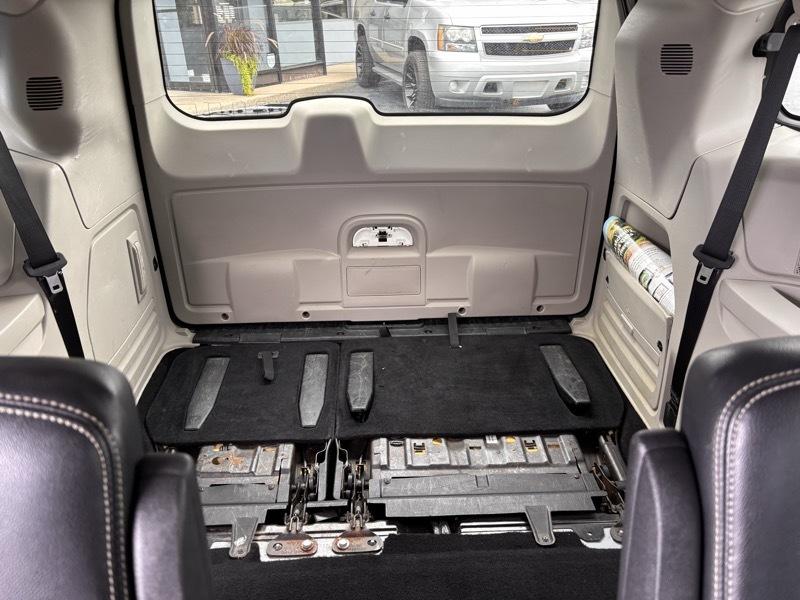 Chrysler Town & Country Touring 2013
