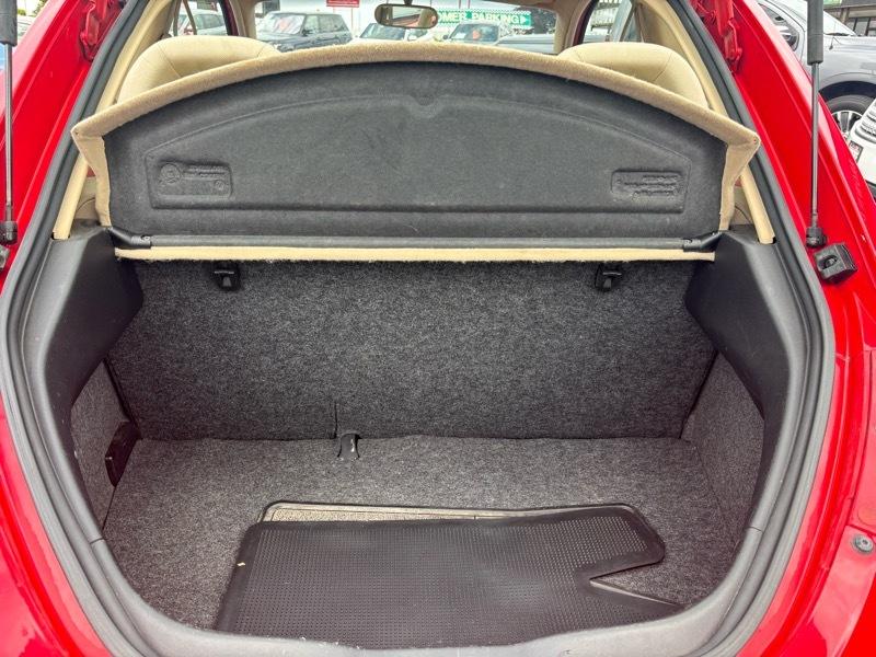 Volkswagen New Beetle Base 1998