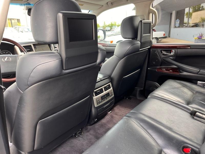 Lexus LX 570 Sport Utility 2015
