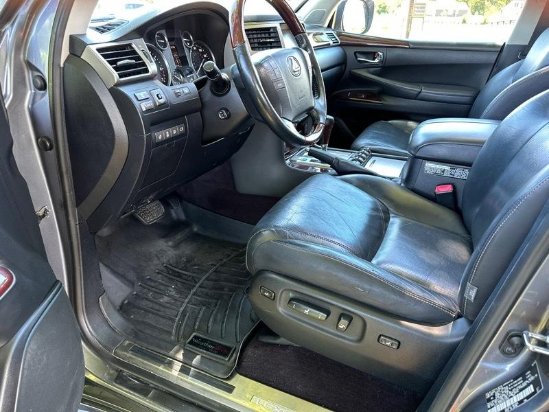 Lexus LX 570 Sport Utility 2015