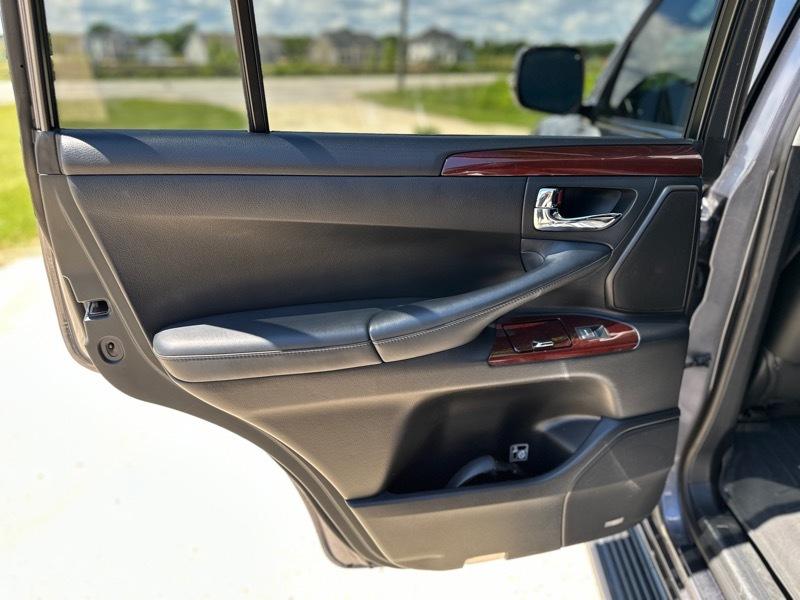 Lexus LX 570 Sport Utility 2015